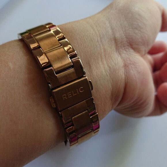 Fossil Relic rose gold tone watch - Picture 2 of 9